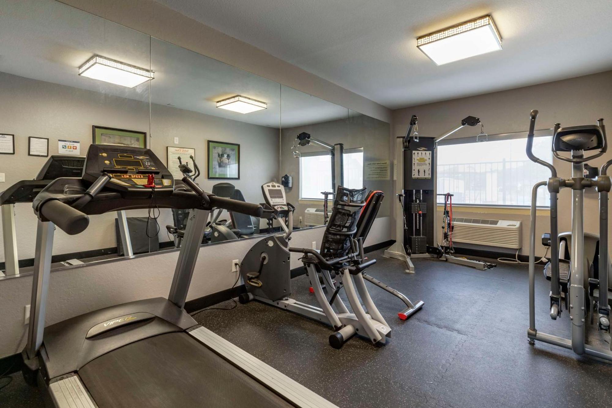 Best Western Plus Victoria Inn & Suites Esterno foto